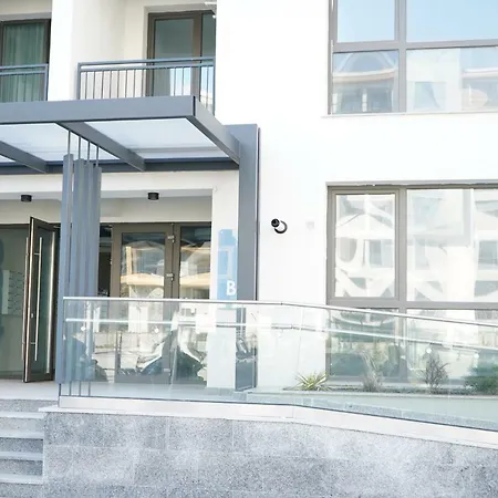 Helen's Home, Onix Blue Apartmán